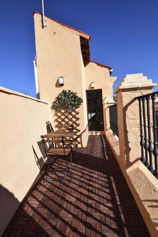 Letmalaga Comedy Exterior photo